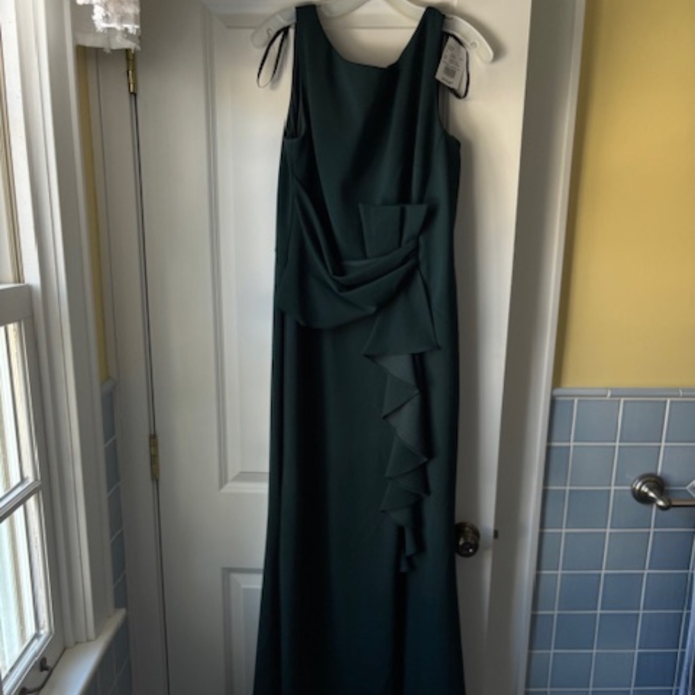 Long dark green scuba crepe gown from Davids Bridal pristine condition